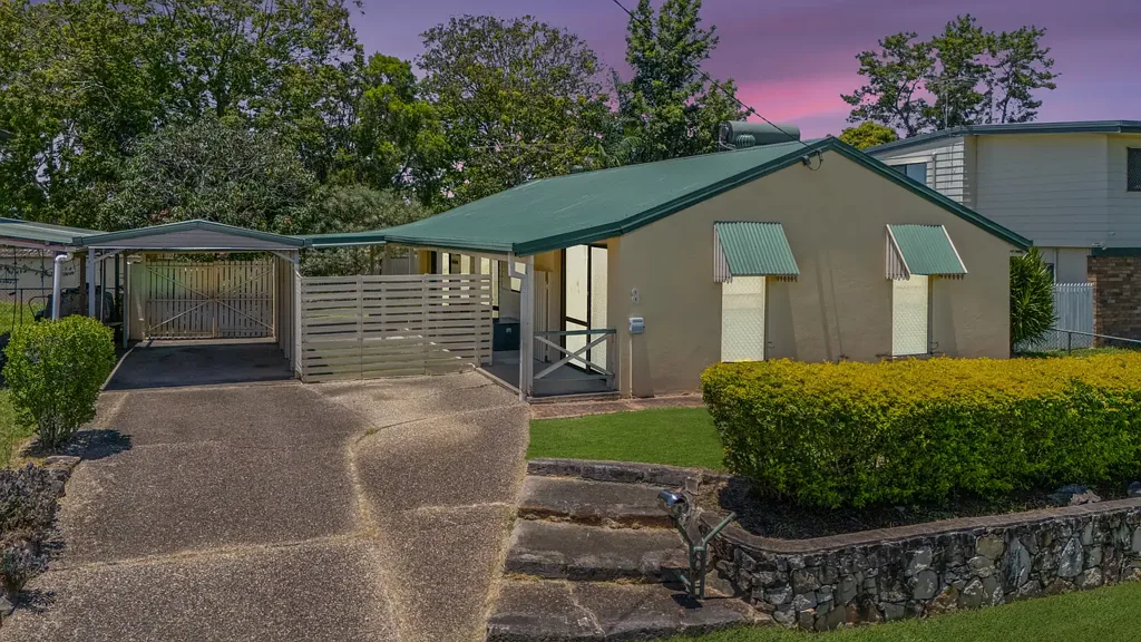 Strathpine 3房 维护精美的住宅，空间宽敞，私密便利 Immaculately Maintained Home with Space, Privacy and Convenience