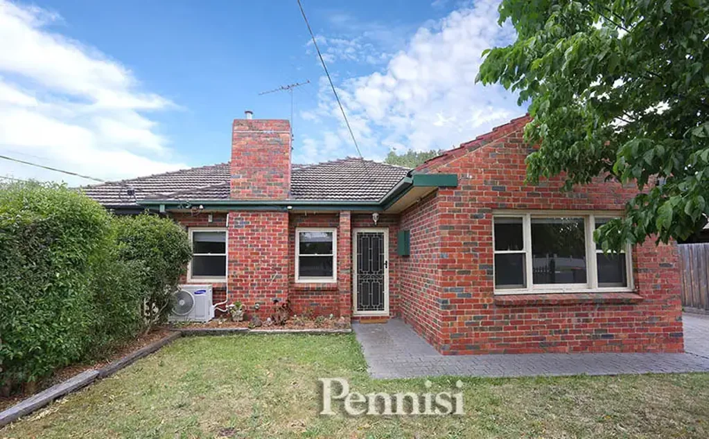 FOR LEASE BY PENNISI