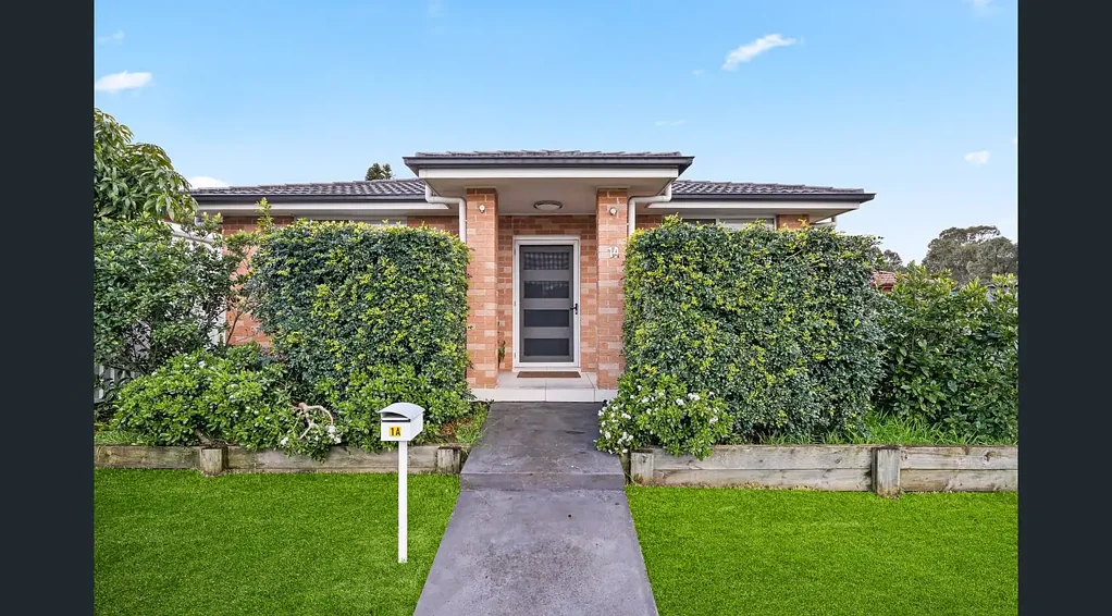 Modern Granny Flat in the heart of Greenfield Park