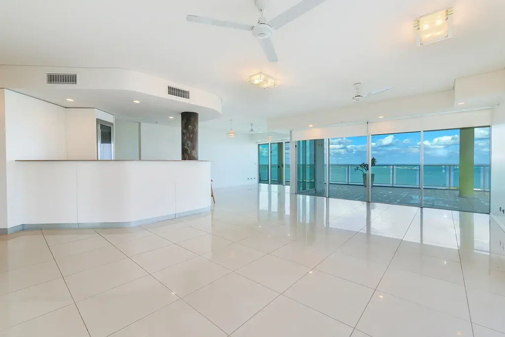 31st Floor Sub-Penthouse – Evolution Building, Darwin I Unfurnished Luxury Residence