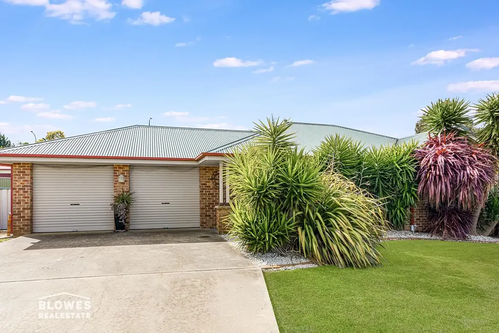 Orange 3 Bedroom GREAT FAMILY HOME, READY TO MOVE INTO!
