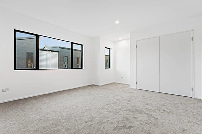 38A Westgate Drive, Westgate, Waitakere City, 5 Bedrooms, 3 Bathrooms, Townhouse