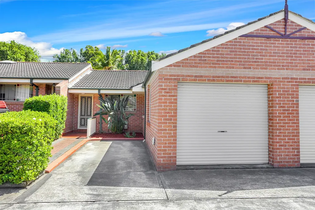 3/6 Binalong Road, Pendle Hill, NSW 2145