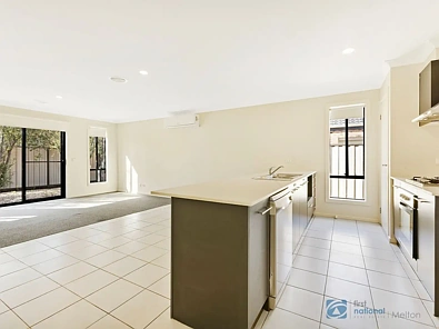 22 Maple Edge Way, Brookfield, VIC 3338, 4 phòng ngủ, 2 phòng tắm, House