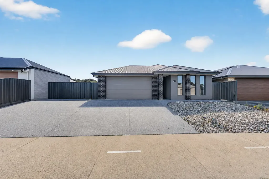 Hindmarsh Island 3 Bedroom Modern, Low-Maintenance Living with Room to Grow