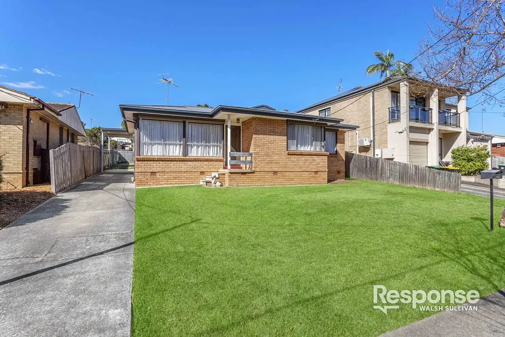 Winston Hills 4બેડરૂમ High-Side Position | Brick Veneer | Side Access