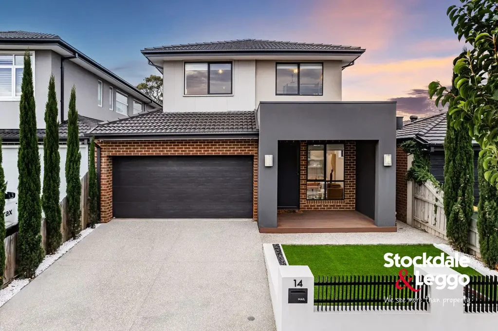 Contemporary Family Living in a Peaceful, Premium Location