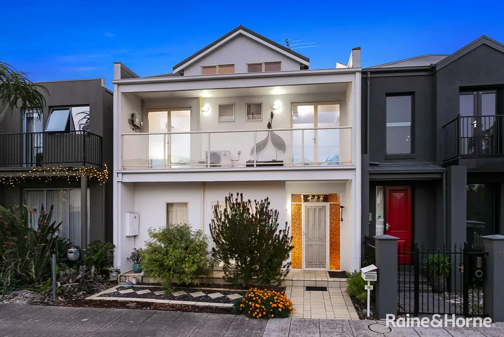 193 John Liston Drive, Newport, VIC 3015