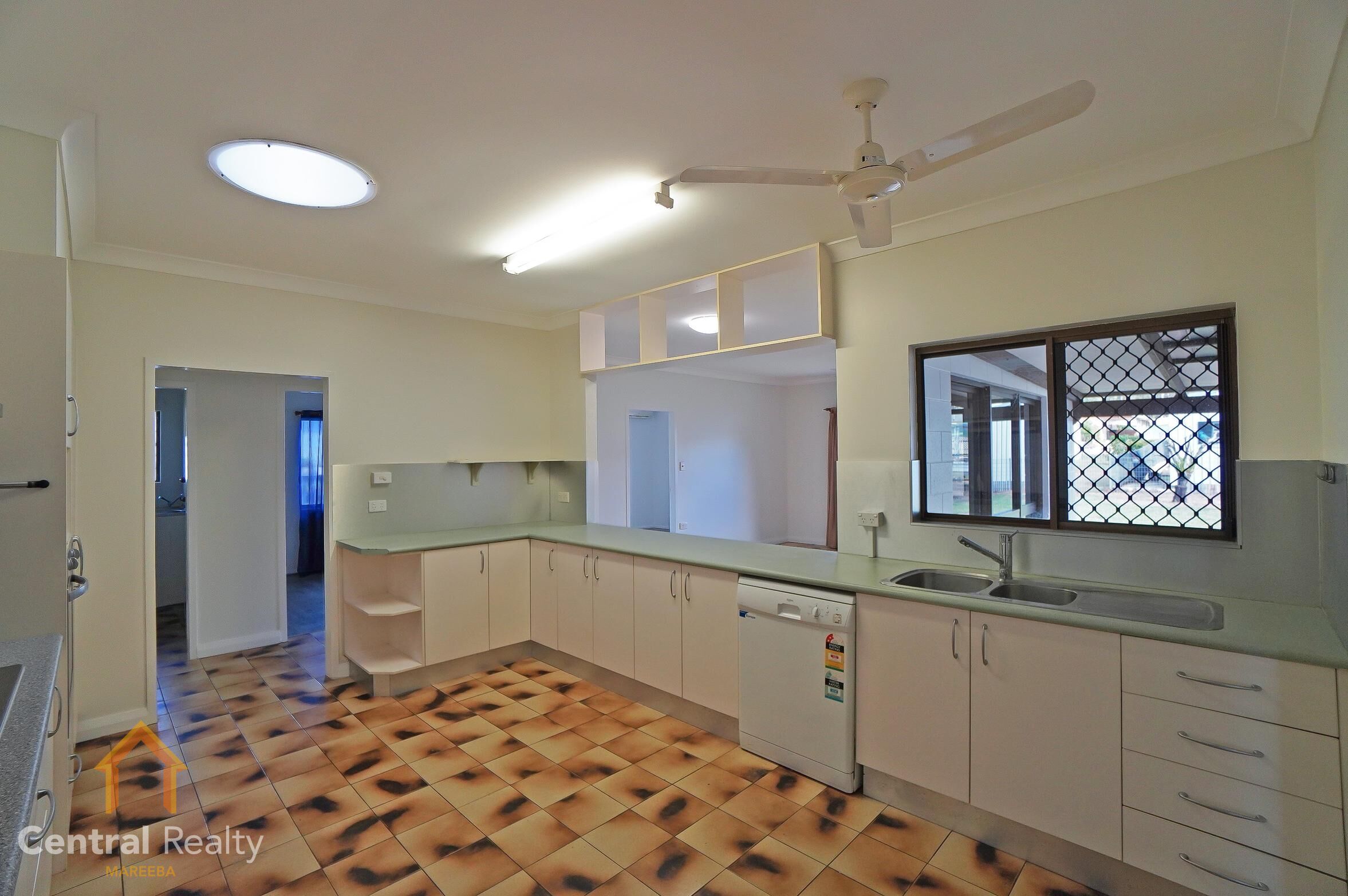 12 BETHEL CL, MAREEBA QLD 4880, 0 غرف, 0 حمامات, House