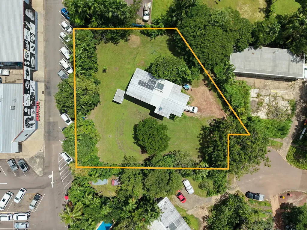 Millner 3房  Rare. Versatile. Unmissable 2,060m² in Millner!