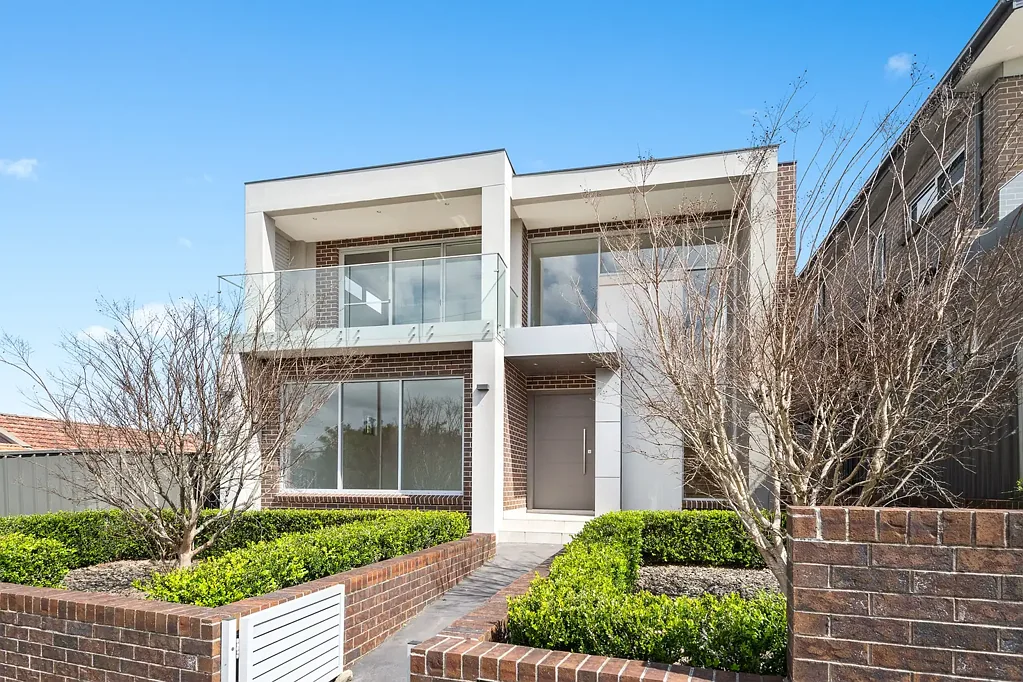 Rockdale 5房 宁静便利地段的奢华家庭住宅 Luxury Family Home in a Peaceful, Convenient Location