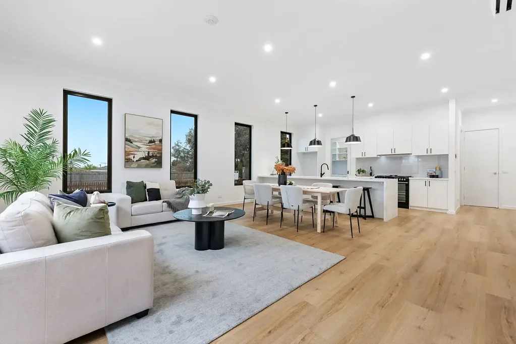 Mount Waverley 4房 建筑师设计 顶层豪华 优质电器 开放式布局 知名学校环绕 靠近火车站 便捷生活 Brand new architecturally designed in blue chip location