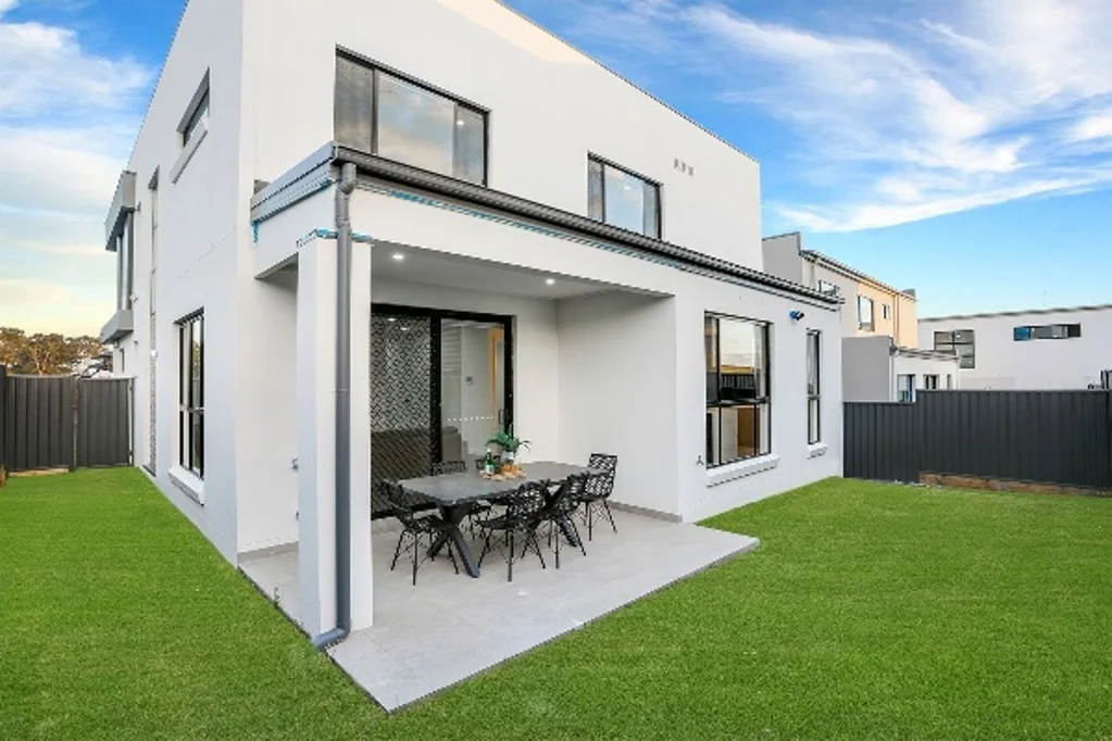 Box Hill 4chambre 4 BED ( 1 PARENT ROOM ON GROUND FLOOR ) FULL 3 BATH ( READY HOME )