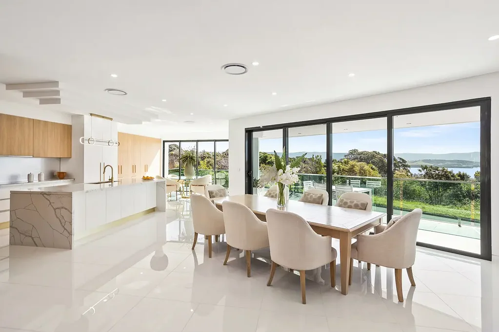 Blackbutt 5房  Expansive views with luxury comfort