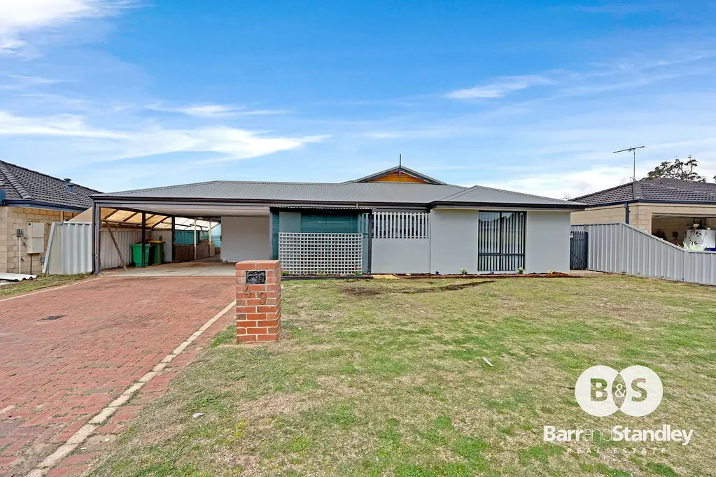 Usher 4房  Great Home with Gabled Patio & Large Shed