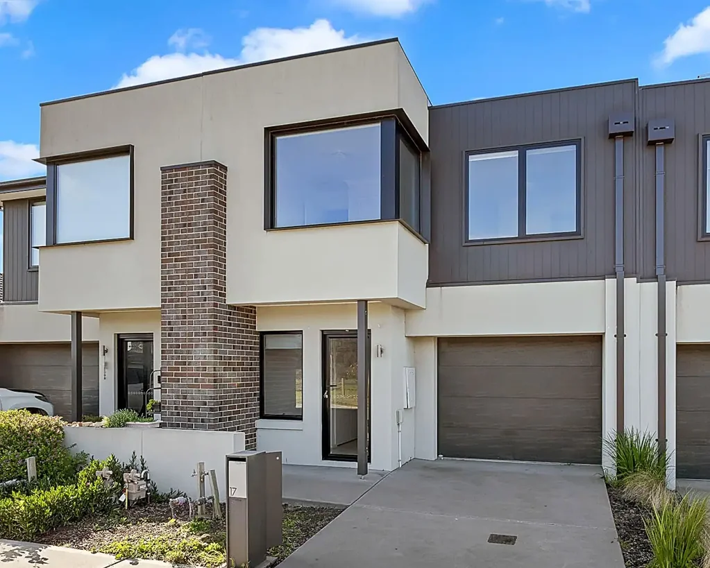 Modern Family Living in the Heart of Eliston Estate