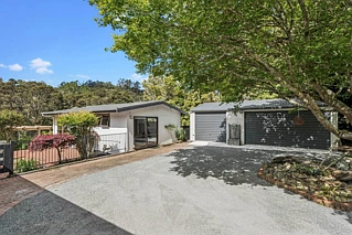 23-25 Mountain Road, Henderson Valley, Waitakere City