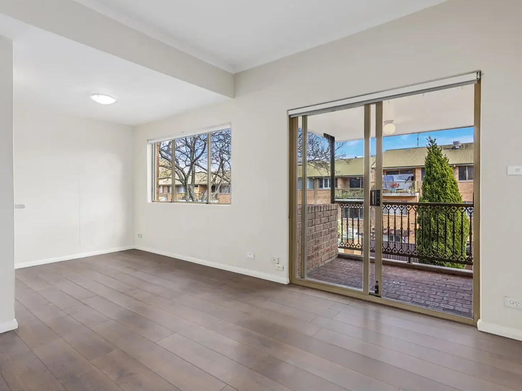 Spacious Two-Level Apartment with Resort-Style Facilities