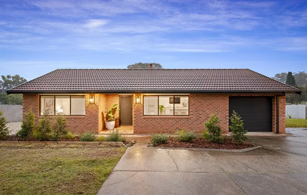 Lavington 2침실 Stylishly Renovated Living - Move Straight In or Invest with Confidence