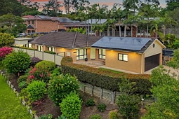 7 Corrella Avenue, Green Point