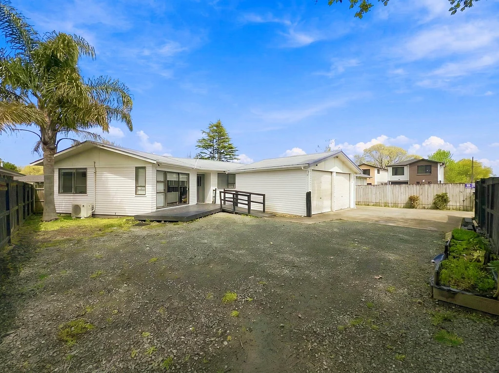 Papakura 3Zimmer FREEHOLD LAND Modern Road Front