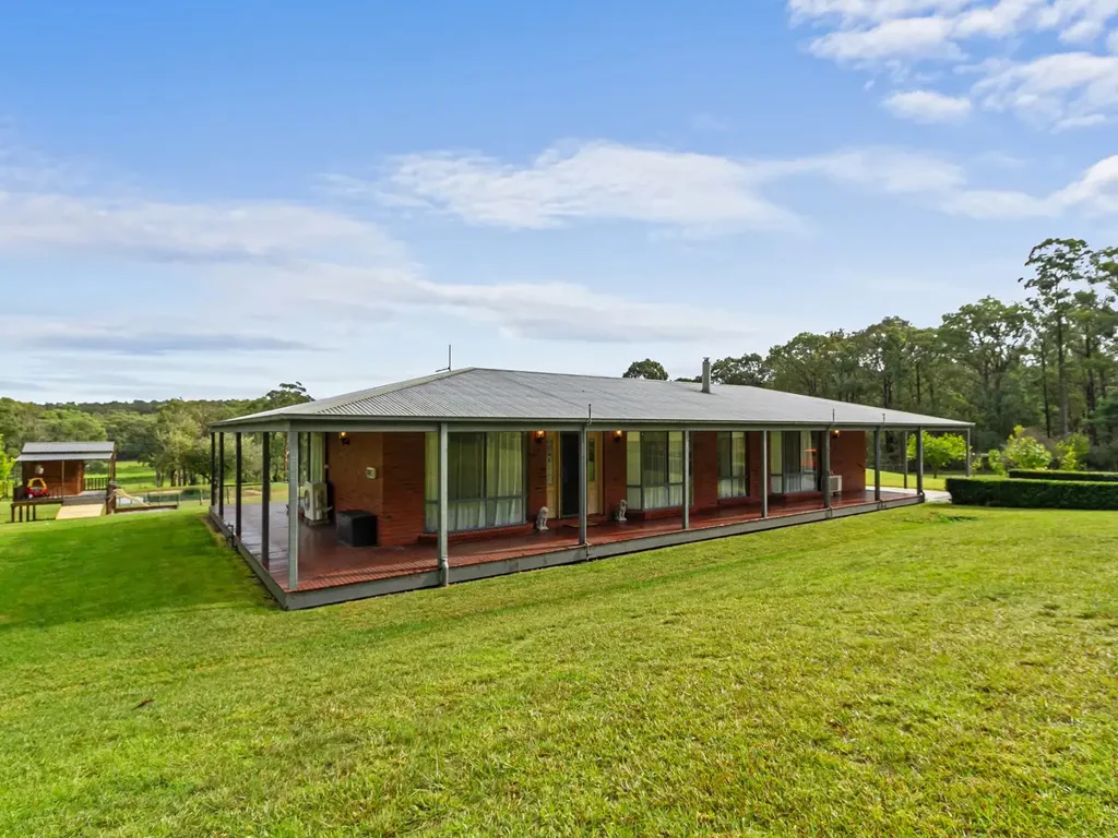 Tambo Upper 3chambre Embrace A Lifestyle In Woodland Court