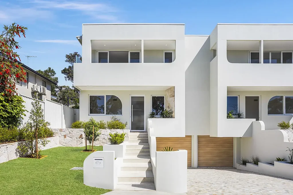 Miranda 4कमरा Light-Filled Living, Designed for Effortless Entertaining