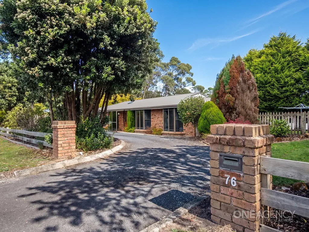 Smithton 4Moenga Spacious Family Living in a Picturesque Riverside Setting
