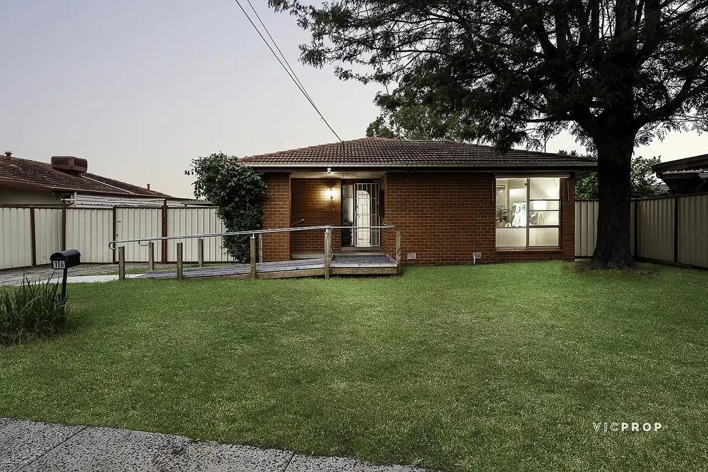 16 Bennett Street, Sunshine West, VIC 3020