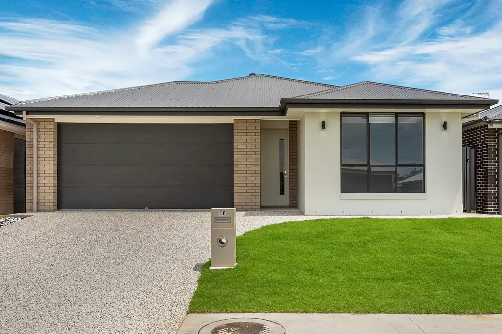 Your Dream Home Awaits at 10 Dune Street, Morayfield!
***$670 pw increases to $700 per week 16/03/2026***