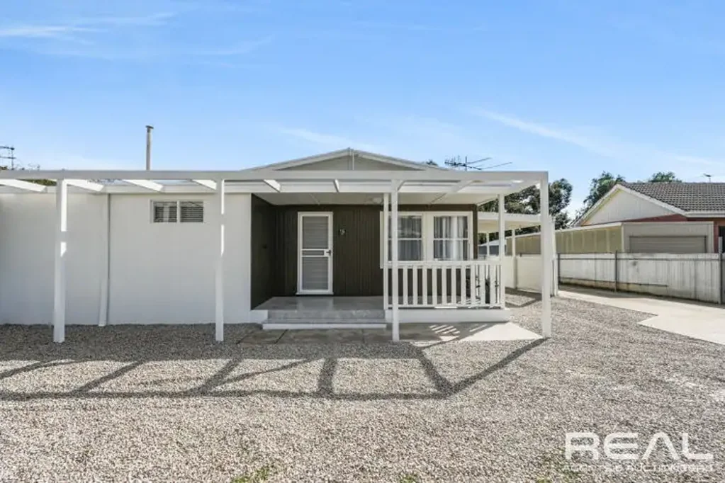 Elizabeth South 3 Bedroom Stunning property..... Must be viewed