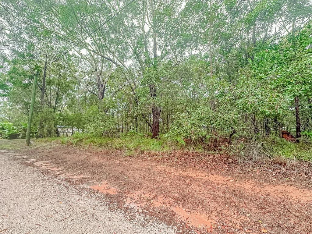 13 Bowen Ave, Russell Island, QLD 4184