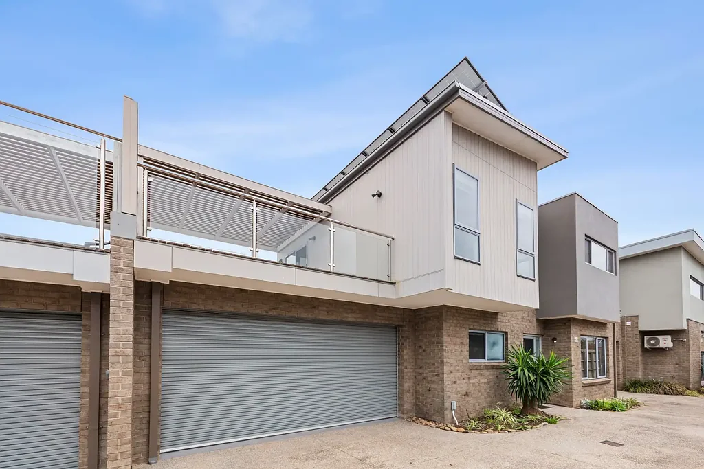 St Leonards 3ਬੈੱਡਰੂਮ Low Maintenance Living in the Centre of Town!