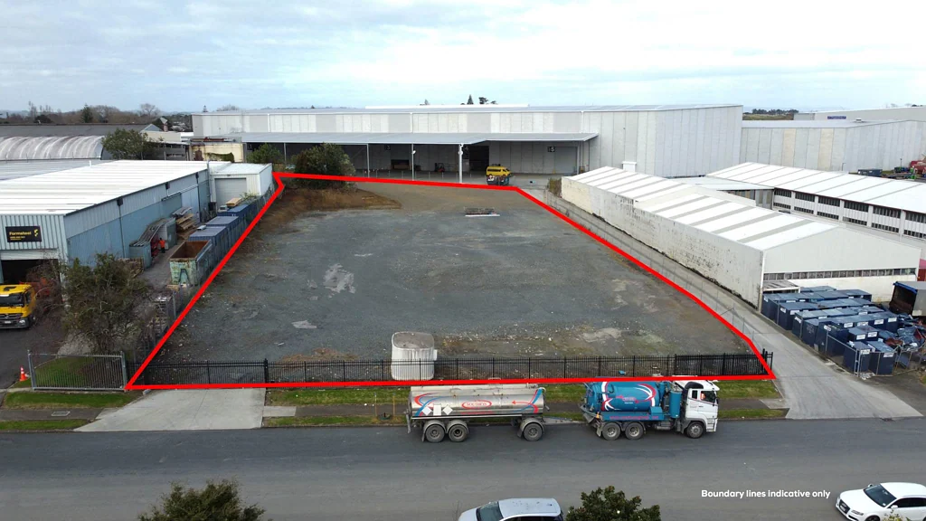 Mangere MANGERE YARD - FENCED AND SECURE