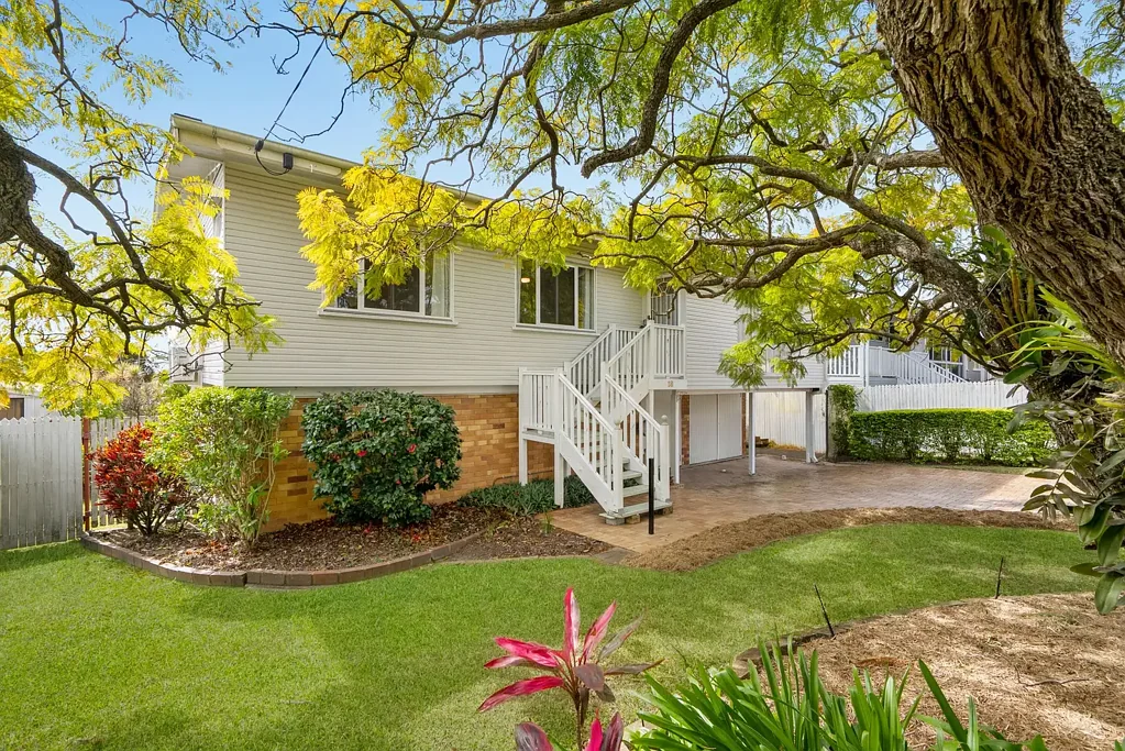 Wishart 3Moenga DECEASED ESTATE - LARGE 4 ROOM FAMILY HOME - MUST BE SOLD!!!
