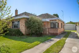 1022 Lydiard St North, Ballarat North