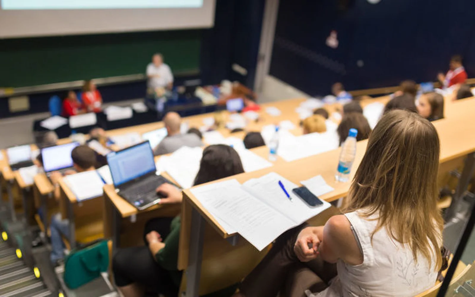 17%的新西兰学生竟然没钱吃饭...