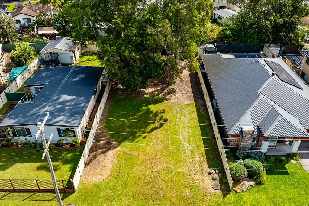 6 Marlborough Place, Berkeley Vale, NSW 2261