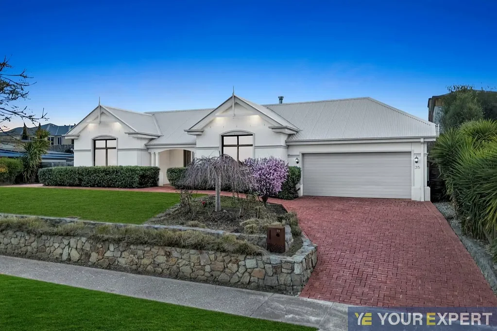Drouin 4Kwarto Modern Family Luxury in Jackson View Estate