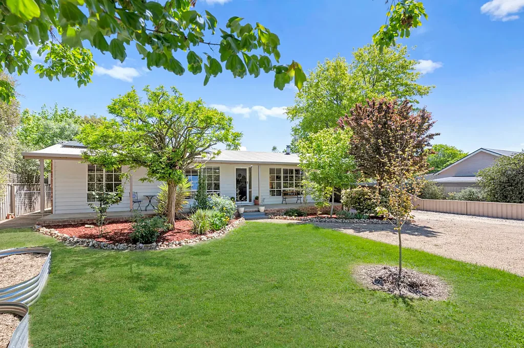 111A Highton Lane, Mansfield, VIC 3722