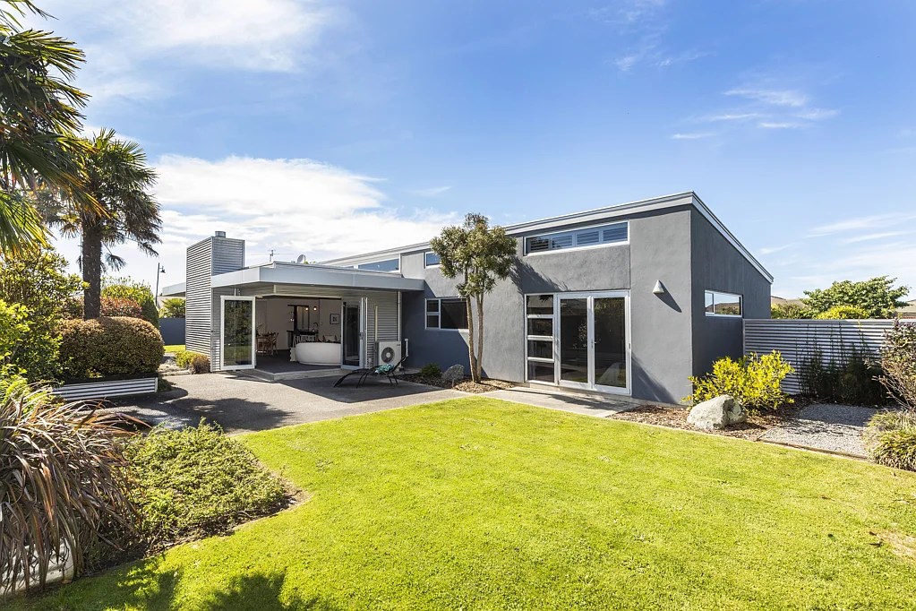 4 Bernadette Street, Aidanfield, Canterbury