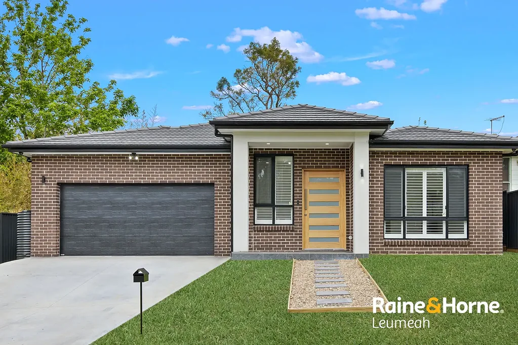 Stunning Family Home in Perfect Location!