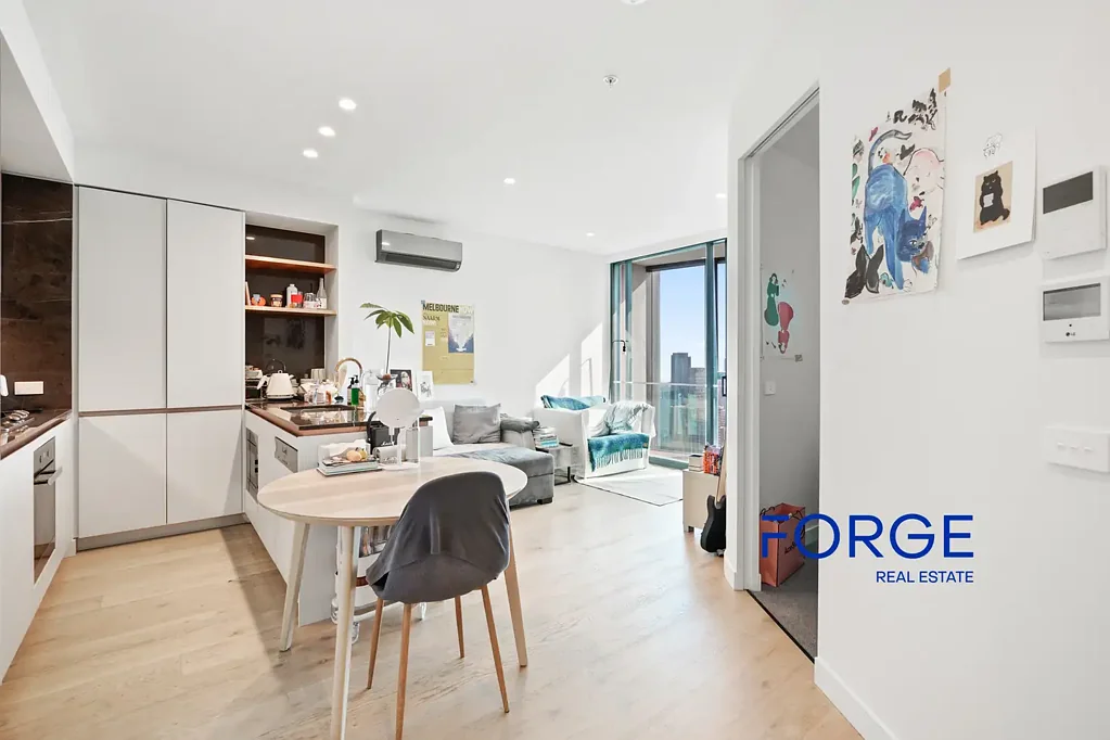 Furnished 1 Bedroom Apartment In Aurora