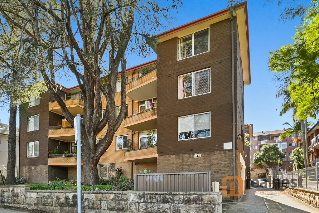 Clean, Practical & Centrally Located 2-Bed Apartment