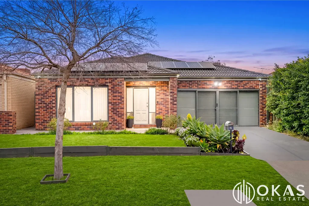 Tarneit 4Zimmer Stunner with North facing frontage / Walk to Werribee River, ICOM & Tarneit West Shopping Centre / Commercial Possibility!!!