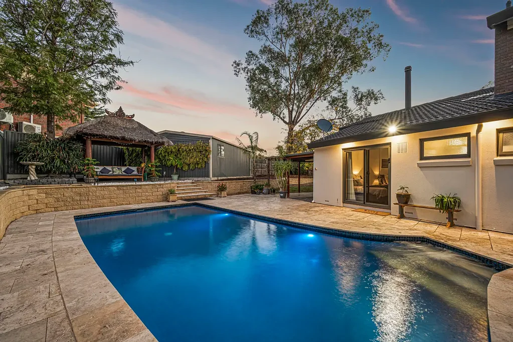 10 York Drive, Flagstaff Hill, SA 5159