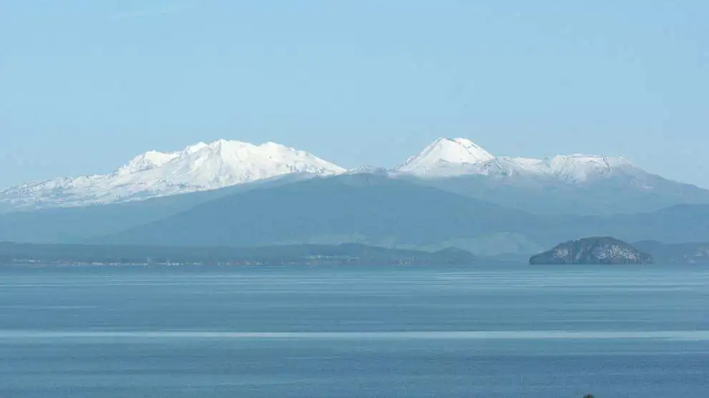 两人陈尸陶波湖岸！死因扑朔迷离