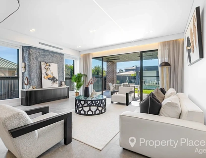 36A Doris Street, Picnic Point, NSW 2213, 5房, 6浴, Apartment