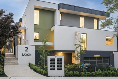 2/2 Saxon Street, Doncaster, VIC 3108, 4 phòng ngủ, 3 phòng tắm, Townhouse