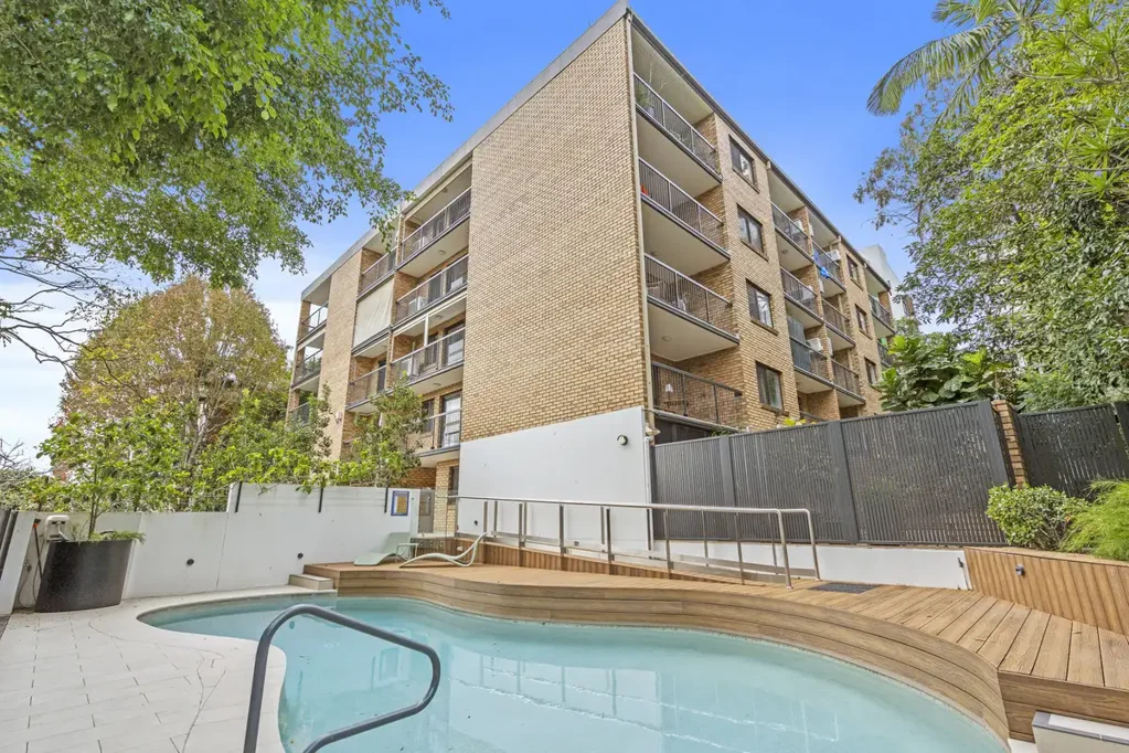 Highgate Hill 2Kwarto Spacious, Secure & Exceptionally Located – 150m² of Lifestyle Living